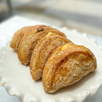 Load image into Gallery viewer, Box of Sweet Cremadettes
